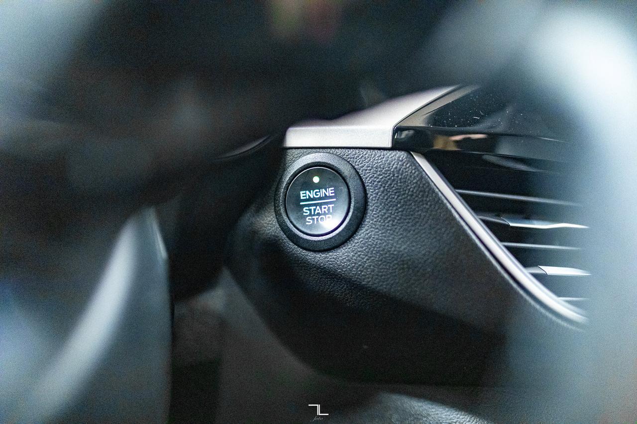 2022 Ford Escape AWD SE Nav BCam PSeat Red Deer AB