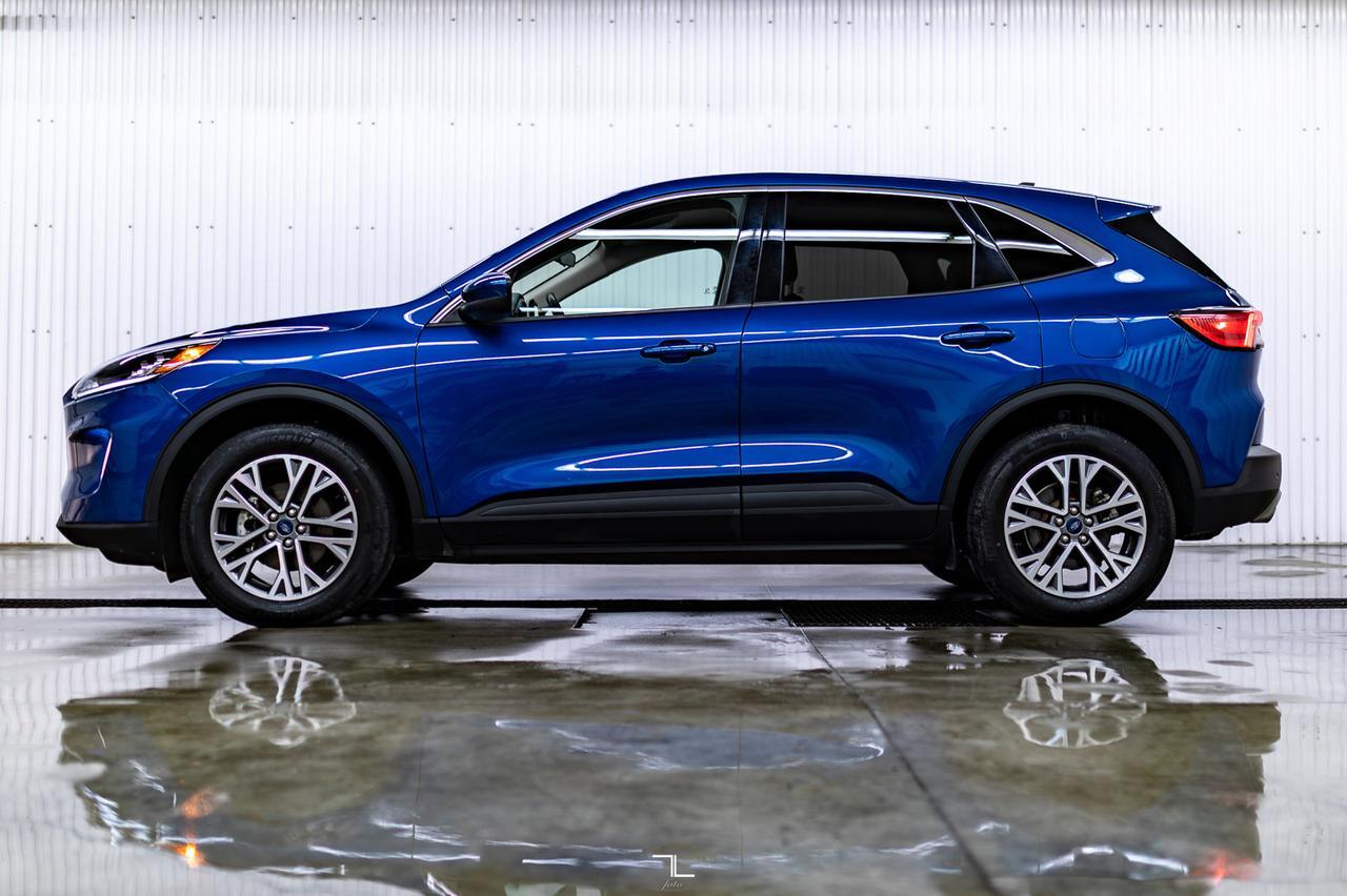 2022 Ford Escape AWD SEL Leather BCam Red Deer AB