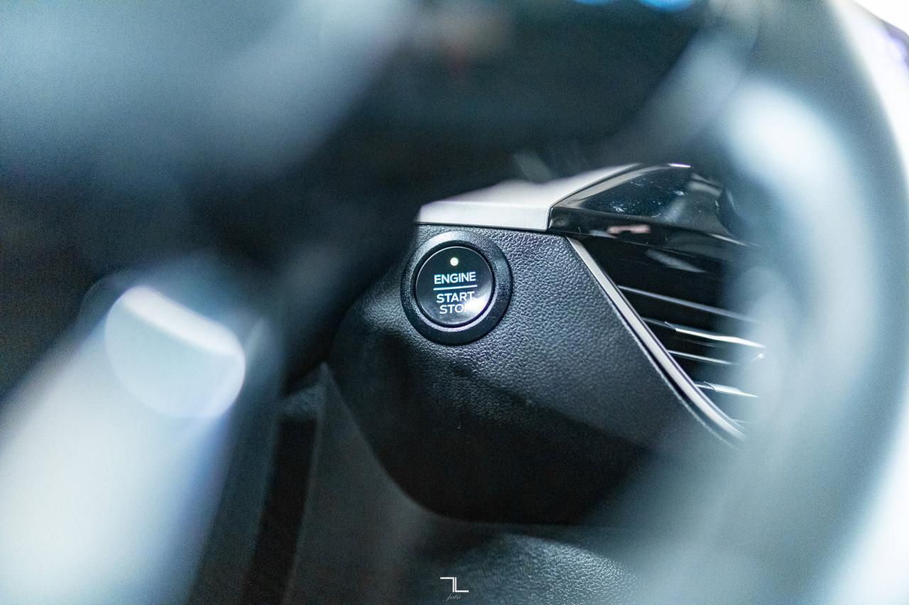 2022 Ford Escape AWD SEL Leather BCam Red Deer AB