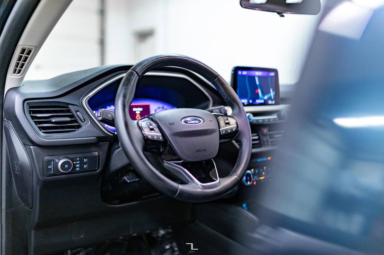 2022 Ford Escape AWD SEL Leather Nav BCam Red Deer AB