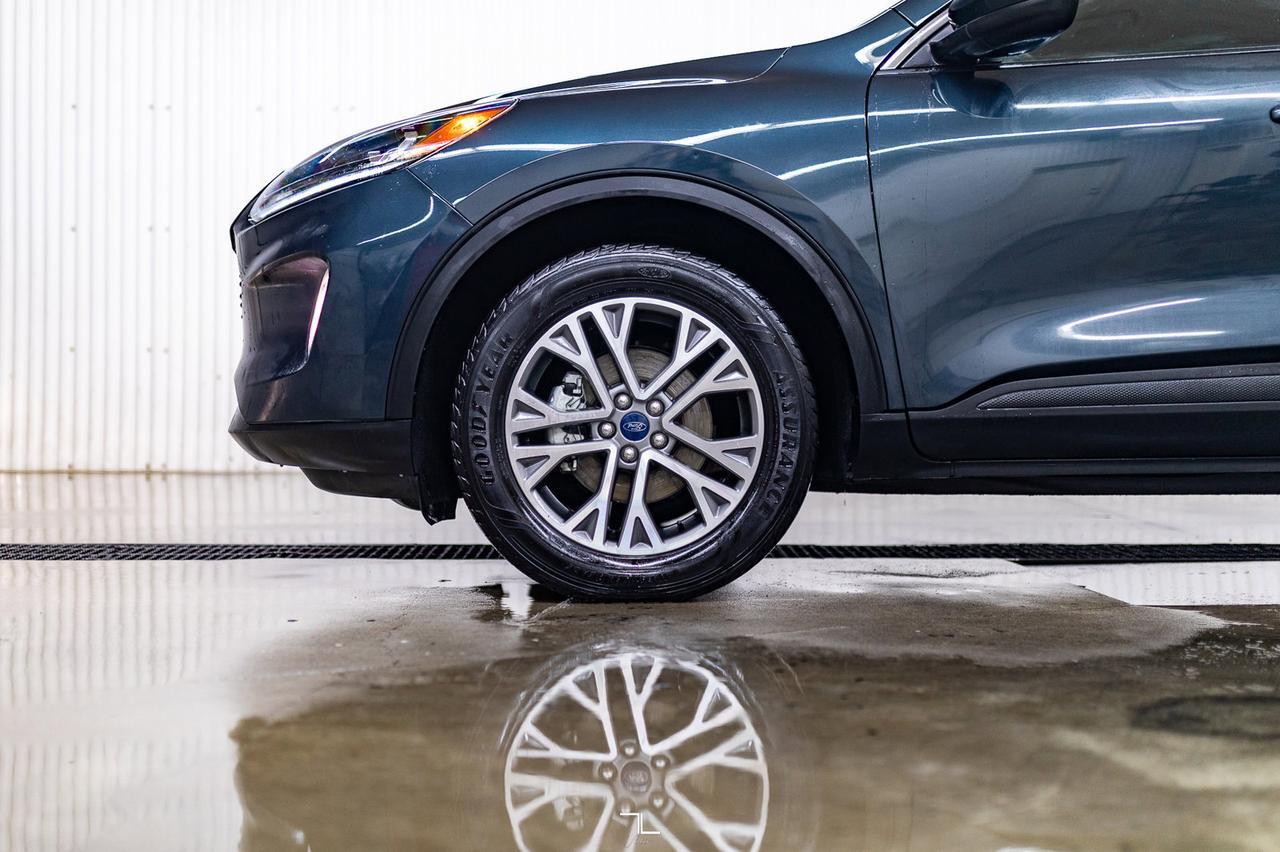 2022 Ford Escape AWD SEL Leather Nav BCam Red Deer AB