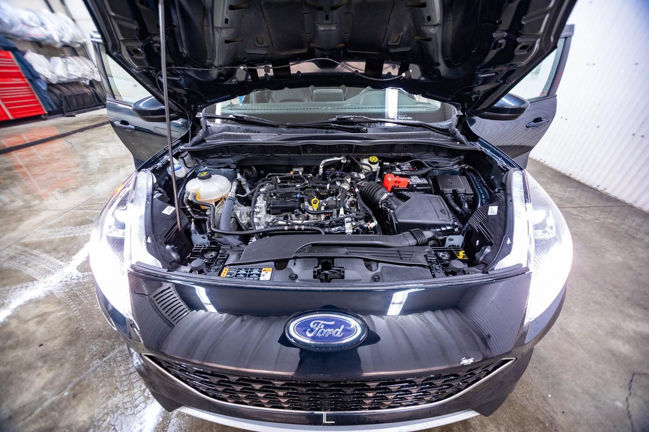 2022 Ford Escape AWD SEL Leather Nav BCam Red Deer AB