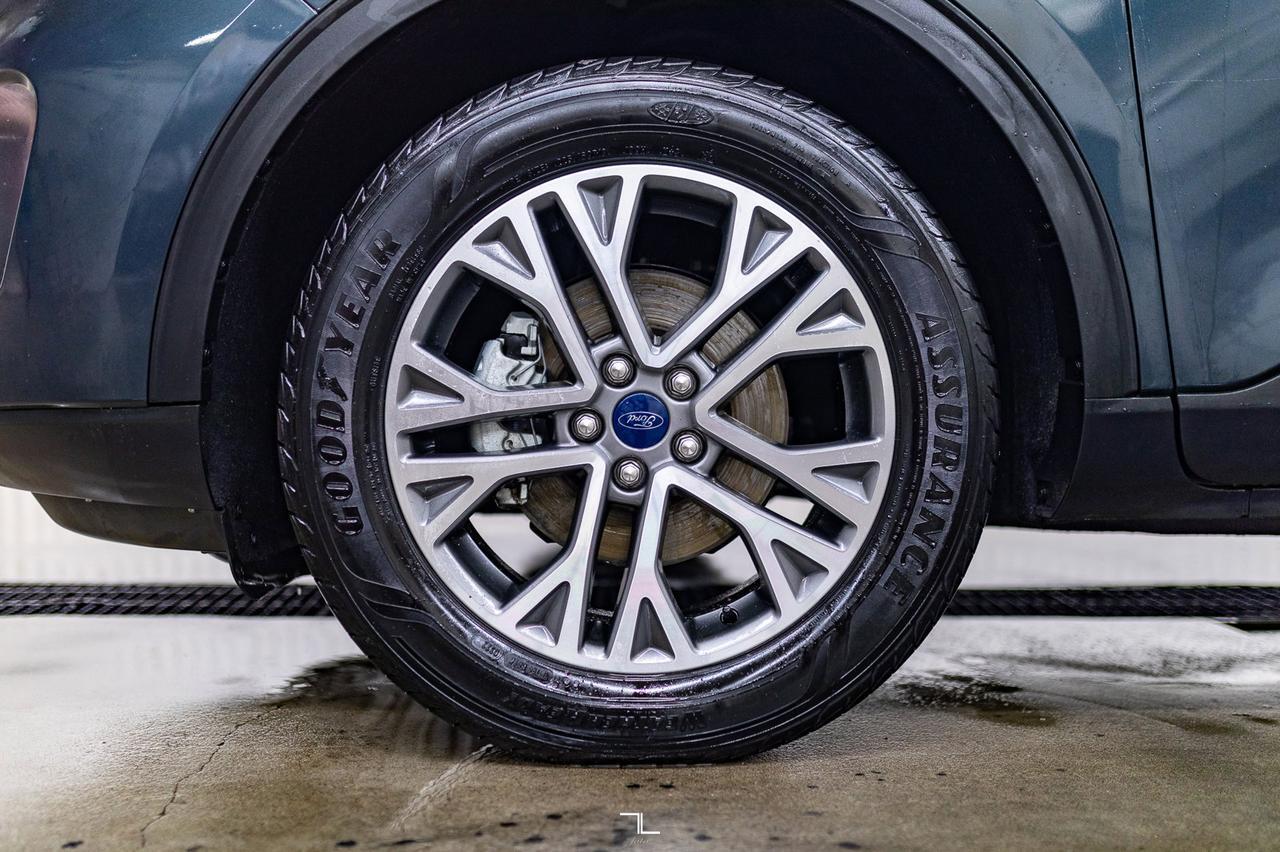 2022 Ford Escape AWD SEL Leather Nav BCam Red Deer AB