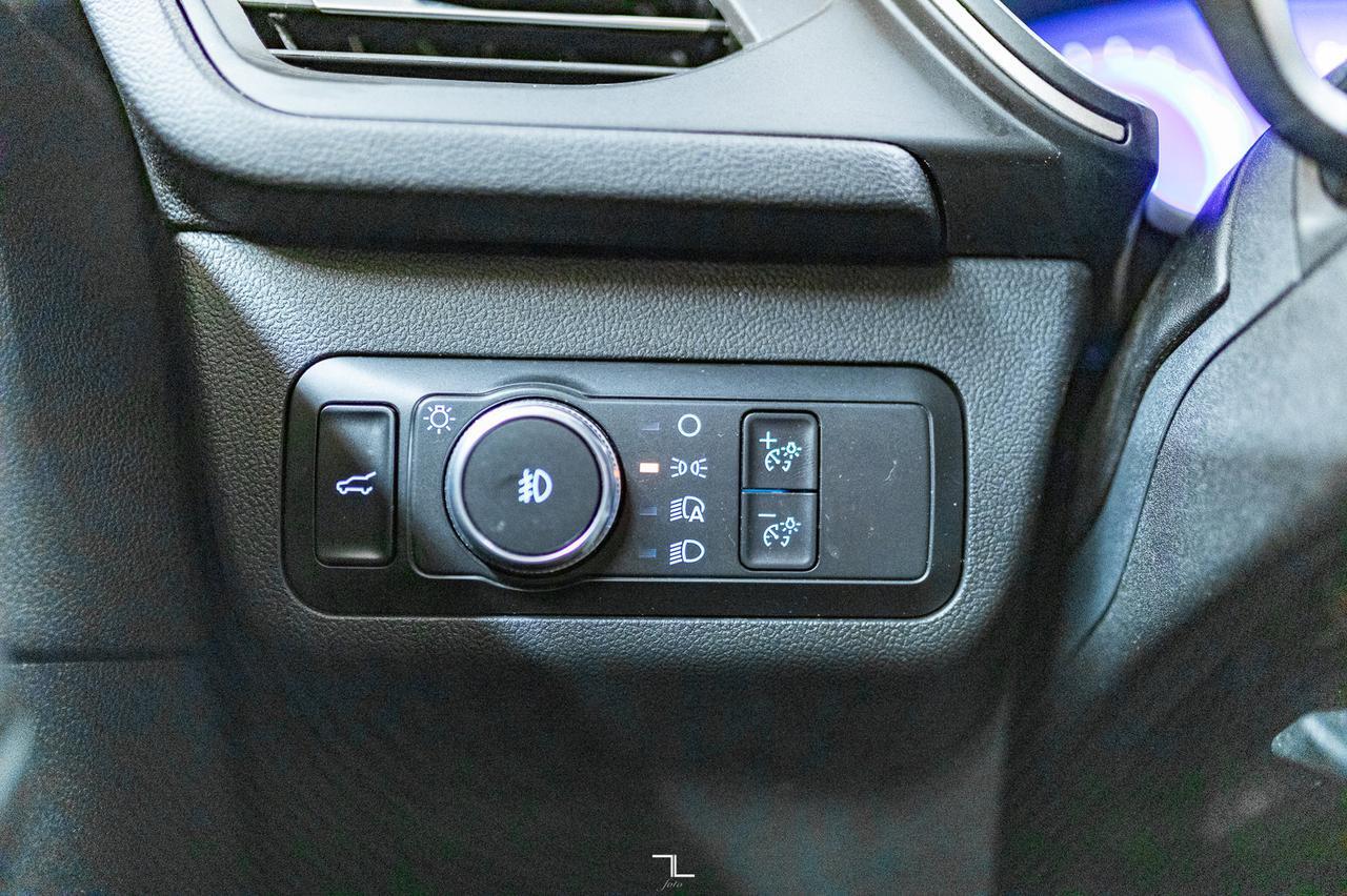 2022 Ford Escape AWD SEL Leather Nav BCam Red Deer AB