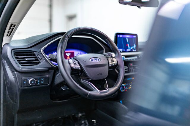 2022 Ford Escape AWD SEL Leather Nav BCam Red Deer AB