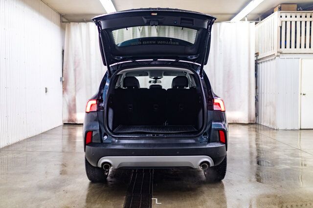 2022 Ford Escape AWD SEL Leather Nav BCam Red Deer AB