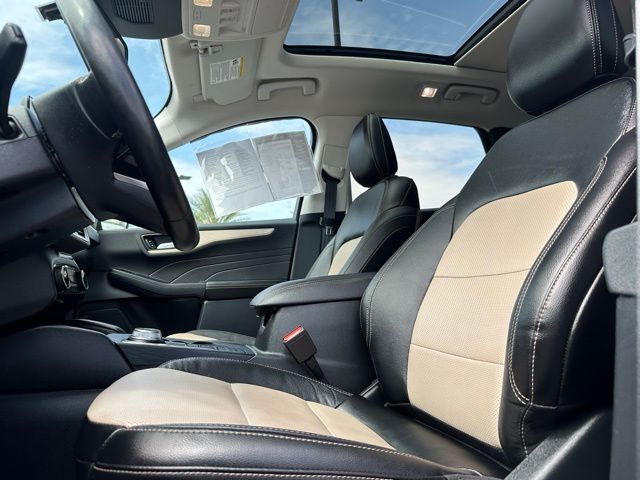 2022 Ford Escape Hybrid Titanium Tucson AZ