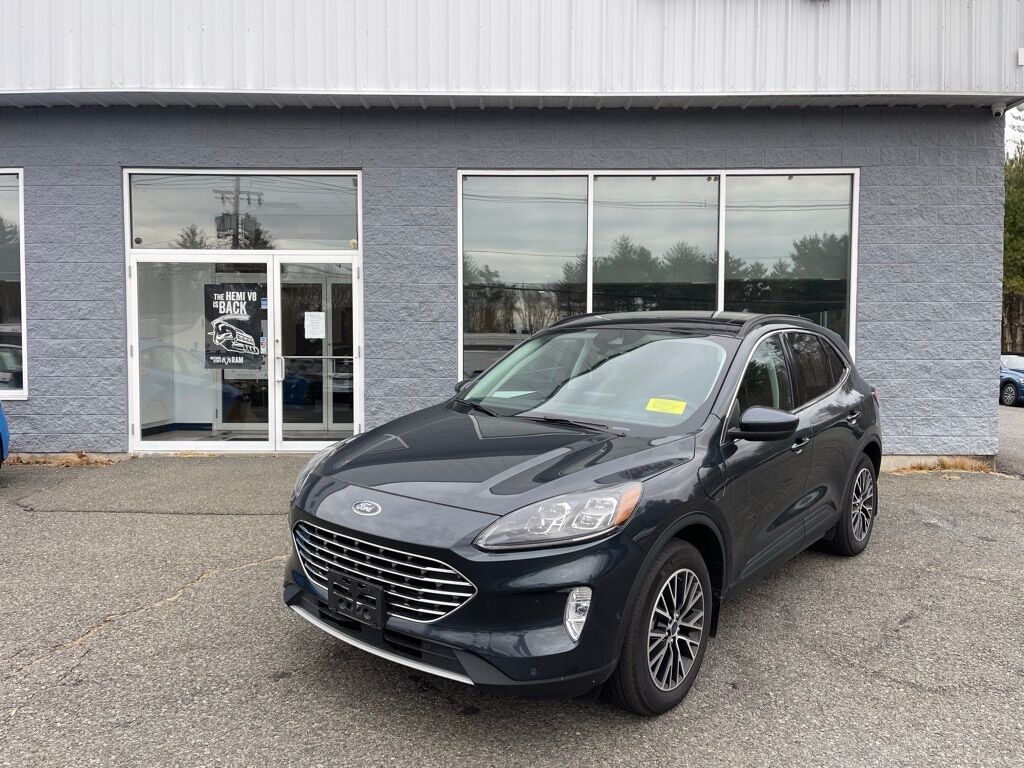 2022 Ford Escape Plug-In Hybrid Titanium