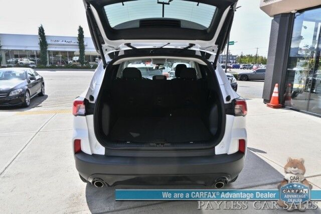 2022 Ford Escape SE / AWD / Sport Appearance & Convenience Pkg / Co-Pilot 360 Assist+ / Navigation / Adaptive Cruise / Lane Depart & Blind Spot / Apple CarPlay & Android Auto / Back Up Camera / 31 MPG / 1-Owner Anchorage AK