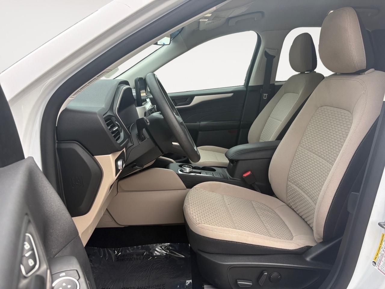2022 Ford Escape SE, ECO-MODE, AUTO START/STOP, APPLE CARPLAY/ANDROID AUTO, HANDS-FREE LIFTGATE, BLIND SPOT ALERT, LANE KEEP ASSIST, CLEAN CARFAX, ESCAPE THE ROAD IN THIS FORD! Virginia Beach VA