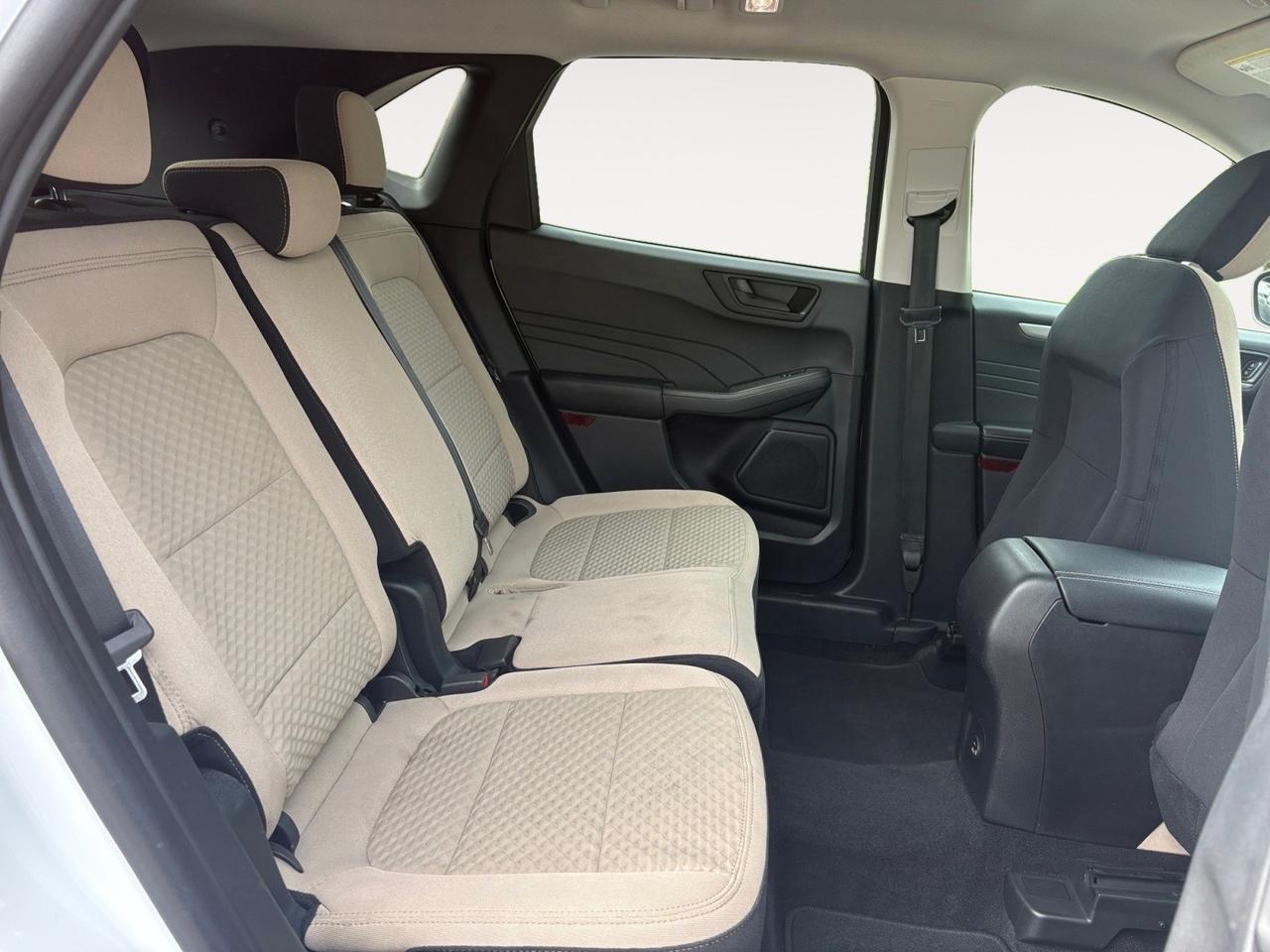 2022 Ford Escape SE, ECO-MODE, AUTO START/STOP, APPLE CARPLAY/ANDROID AUTO, HANDS-FREE LIFTGATE, BLIND SPOT ALERT, LANE KEEP ASSIST, CLEAN CARFAX, ESCAPE THE ROAD IN THIS FORD! Virginia Beach VA