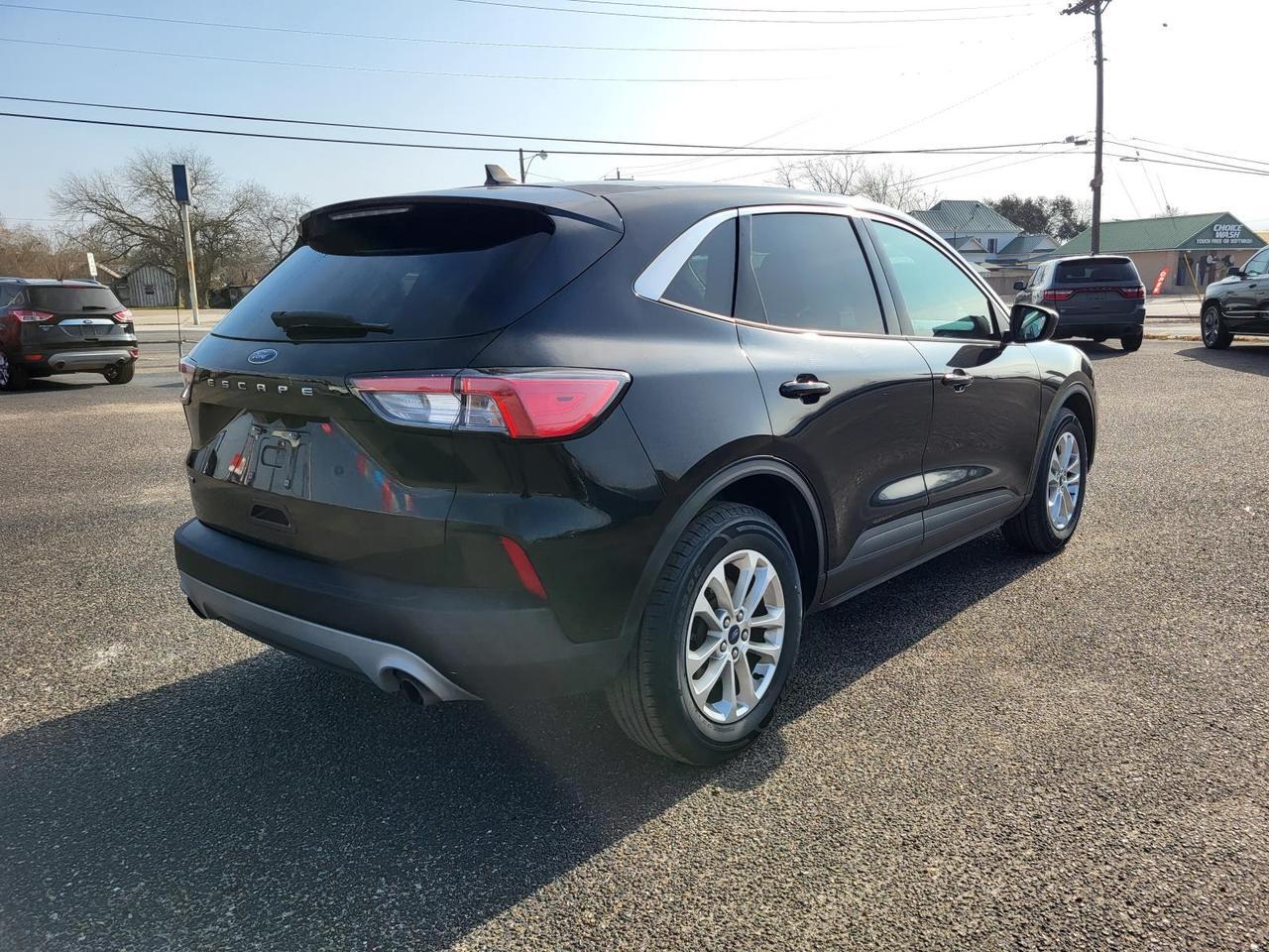 2022 Ford Escape SE FWD