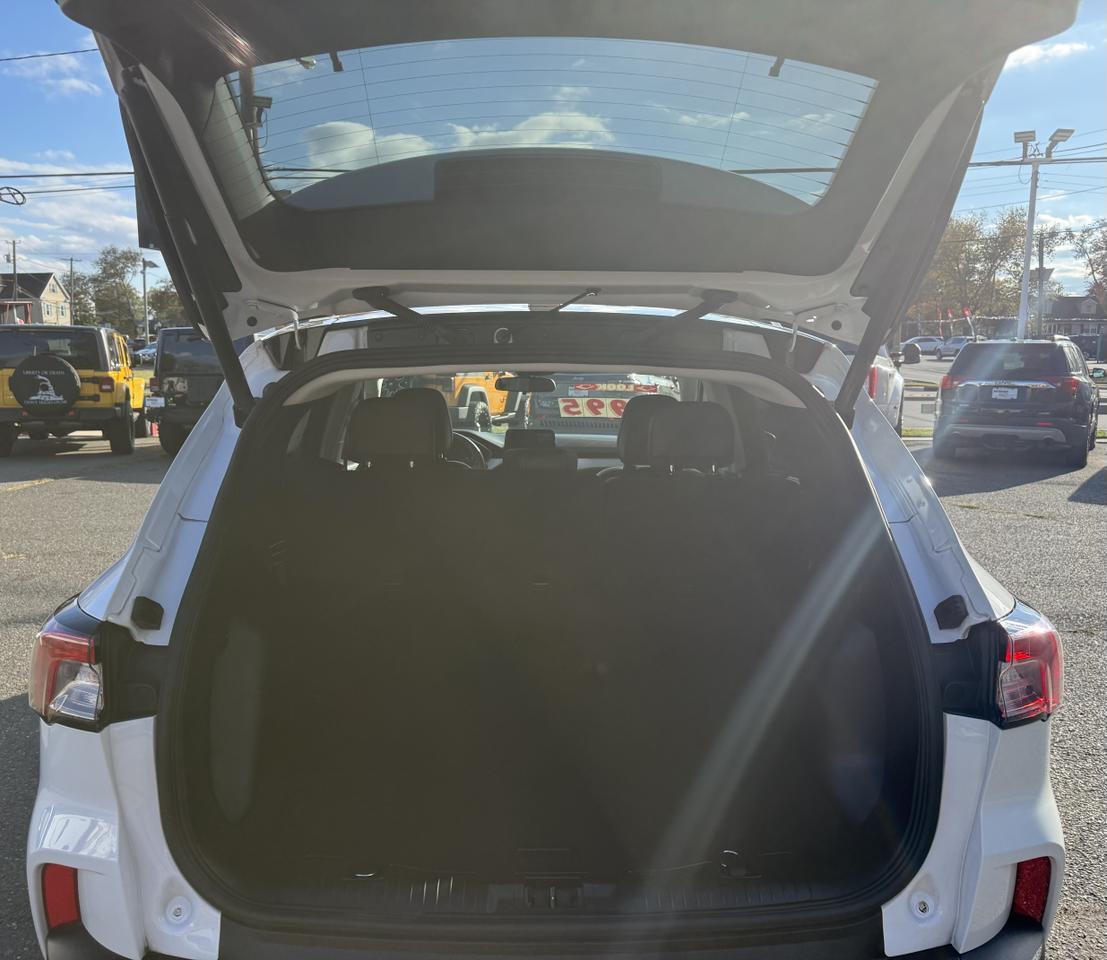 2022 Ford Escape SEL AWD 4dr SUV Edison NJ