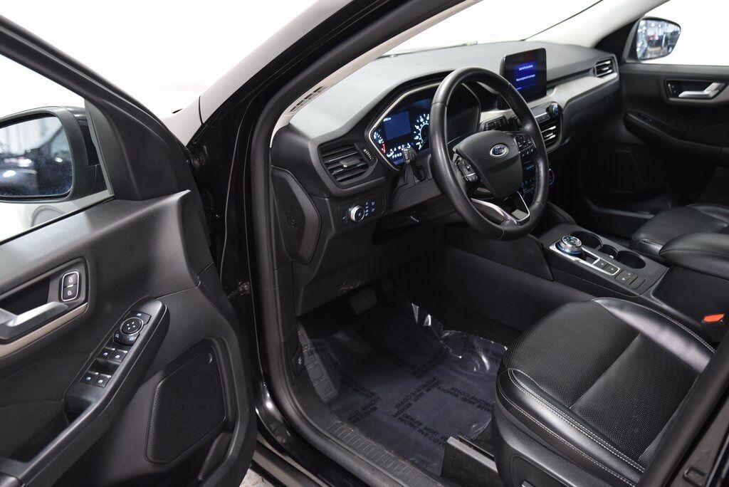 2022 Ford Escape SEL Akron