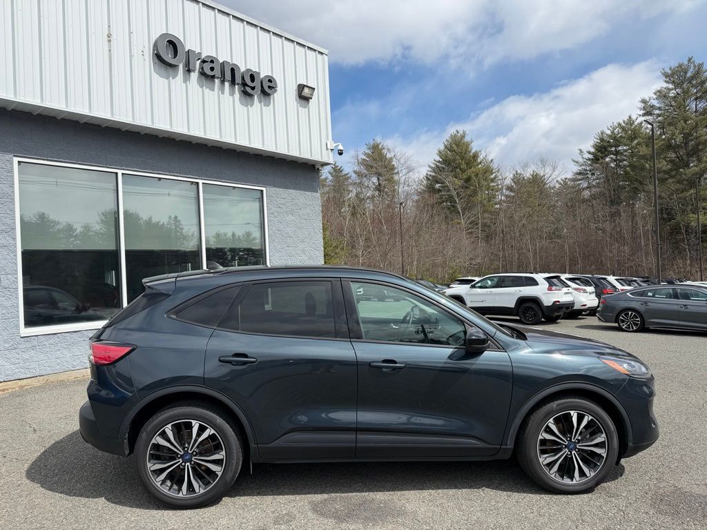 2022 Ford Escape SEL Orange MA
