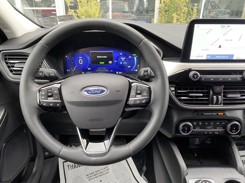 2022 Ford Escape SEL Hybrid