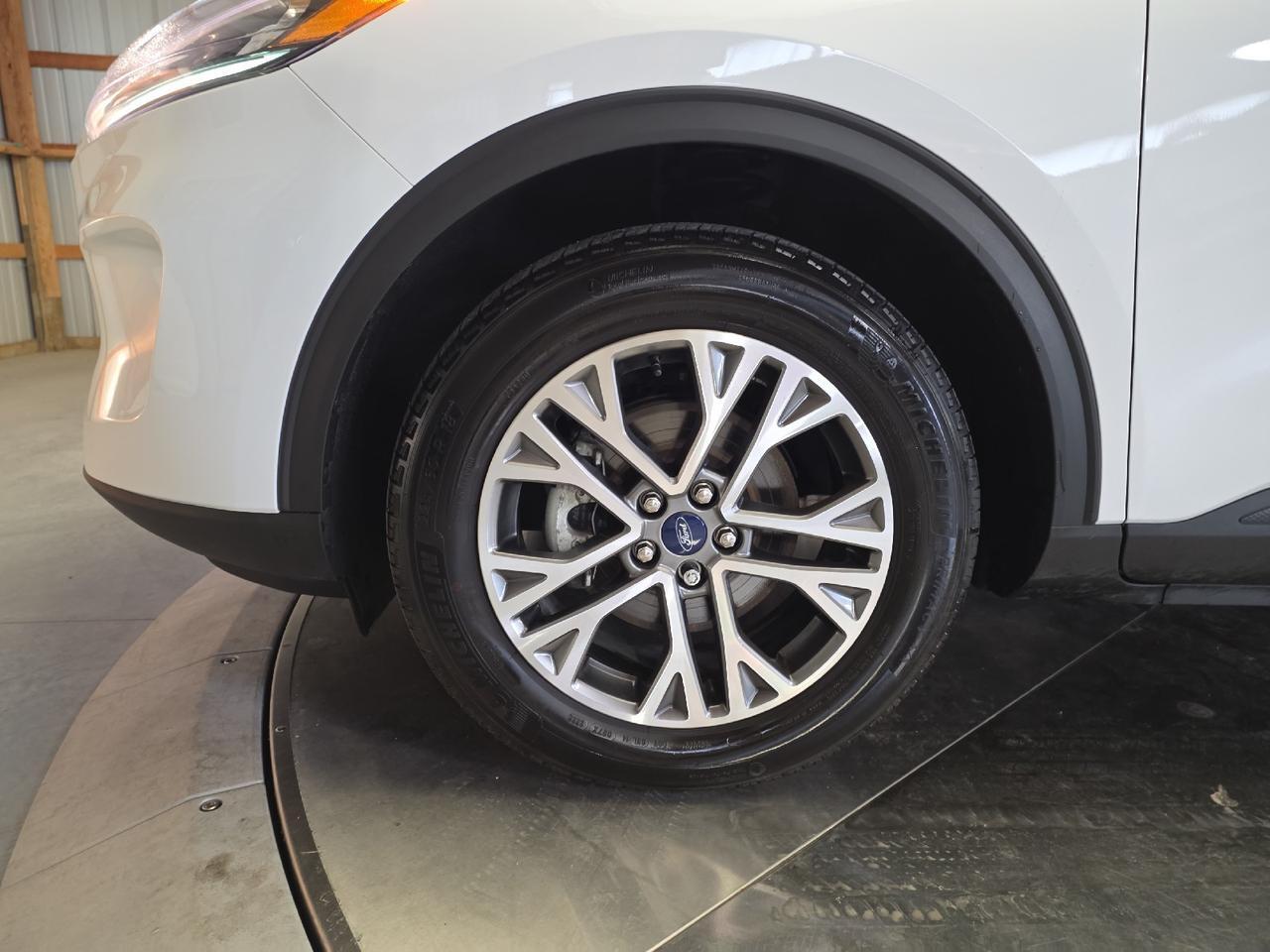 2022 Ford Escape SEL Hybrid Sand Lake NY