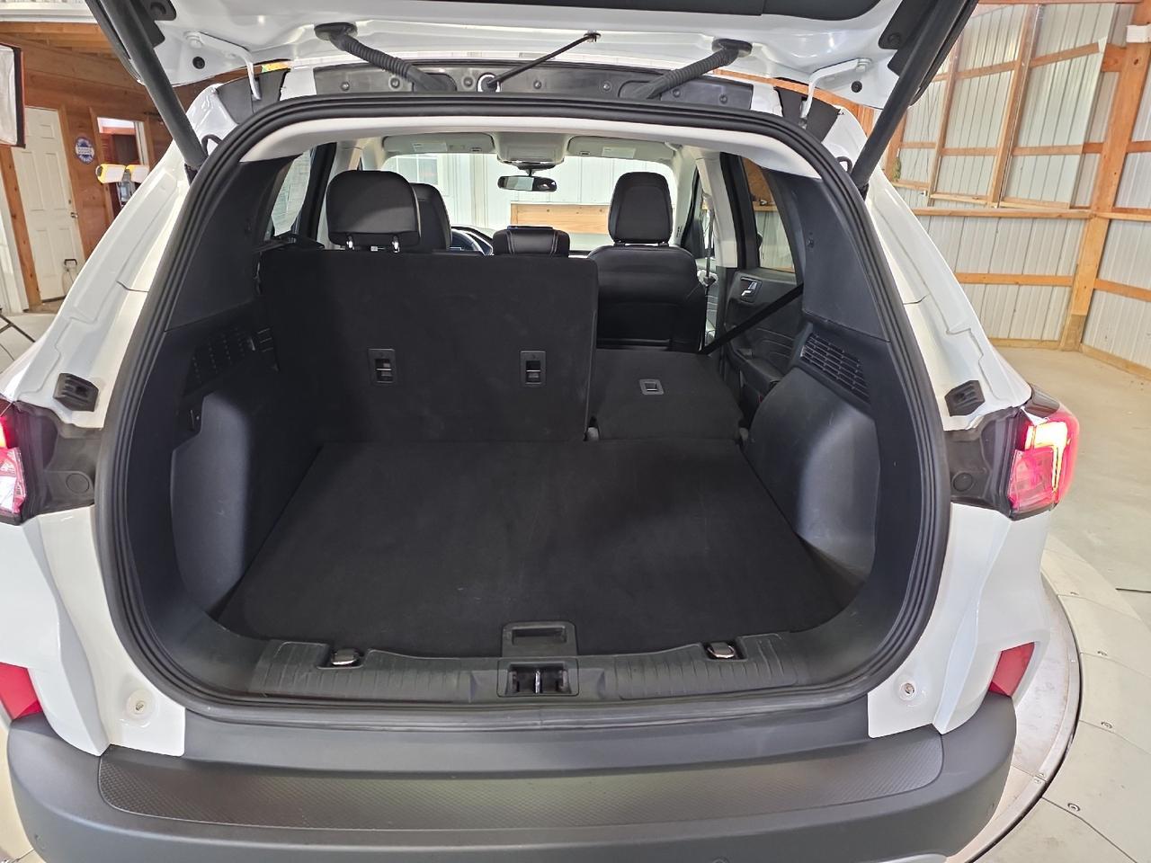 2022 Ford Escape SEL Hybrid Sand Lake NY