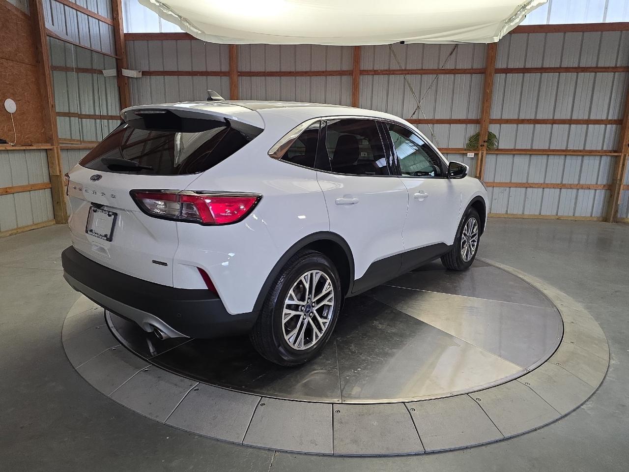 2022 Ford Escape SEL Hybrid Sand Lake NY