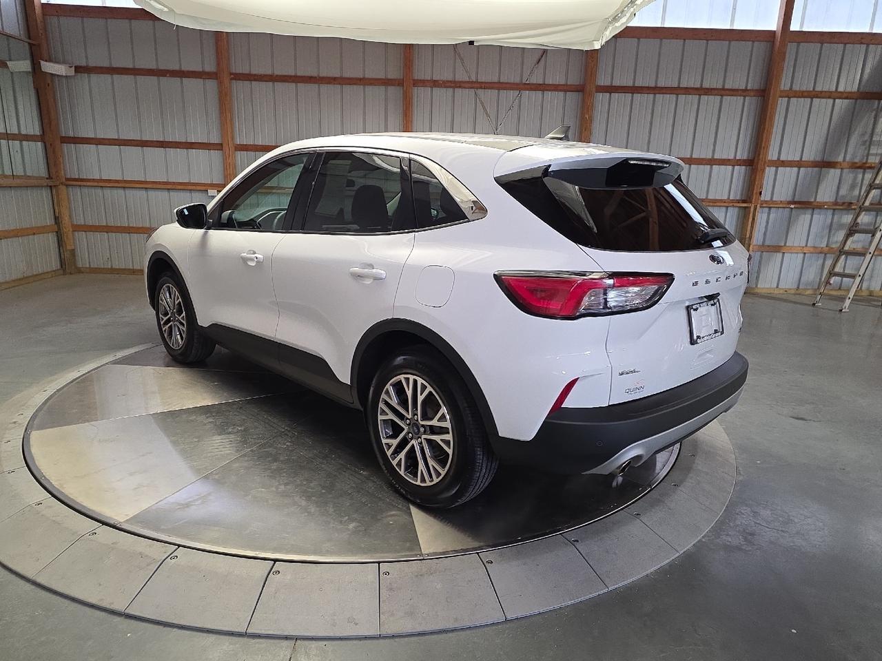 2022 Ford Escape SEL Hybrid Sand Lake NY