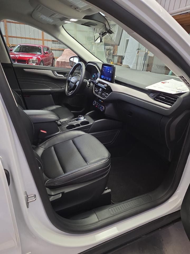 2022 Ford Escape SEL Hybrid Sand Lake NY