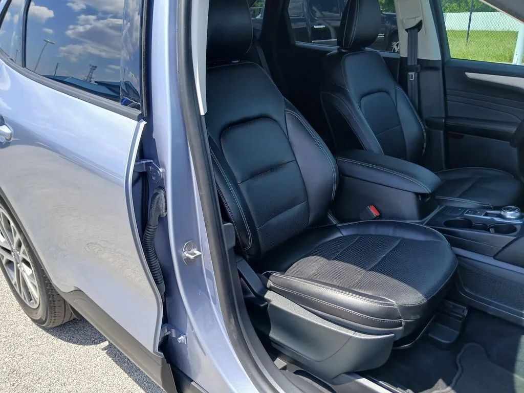 2022 Ford Escape SEL Hybrid Sport Utility 4D Maitland FL