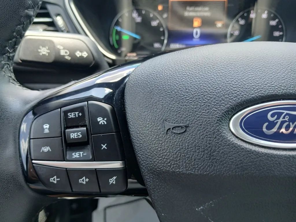 2022 Ford Escape SEL Hybrid Sport Utility 4D Maitland FL