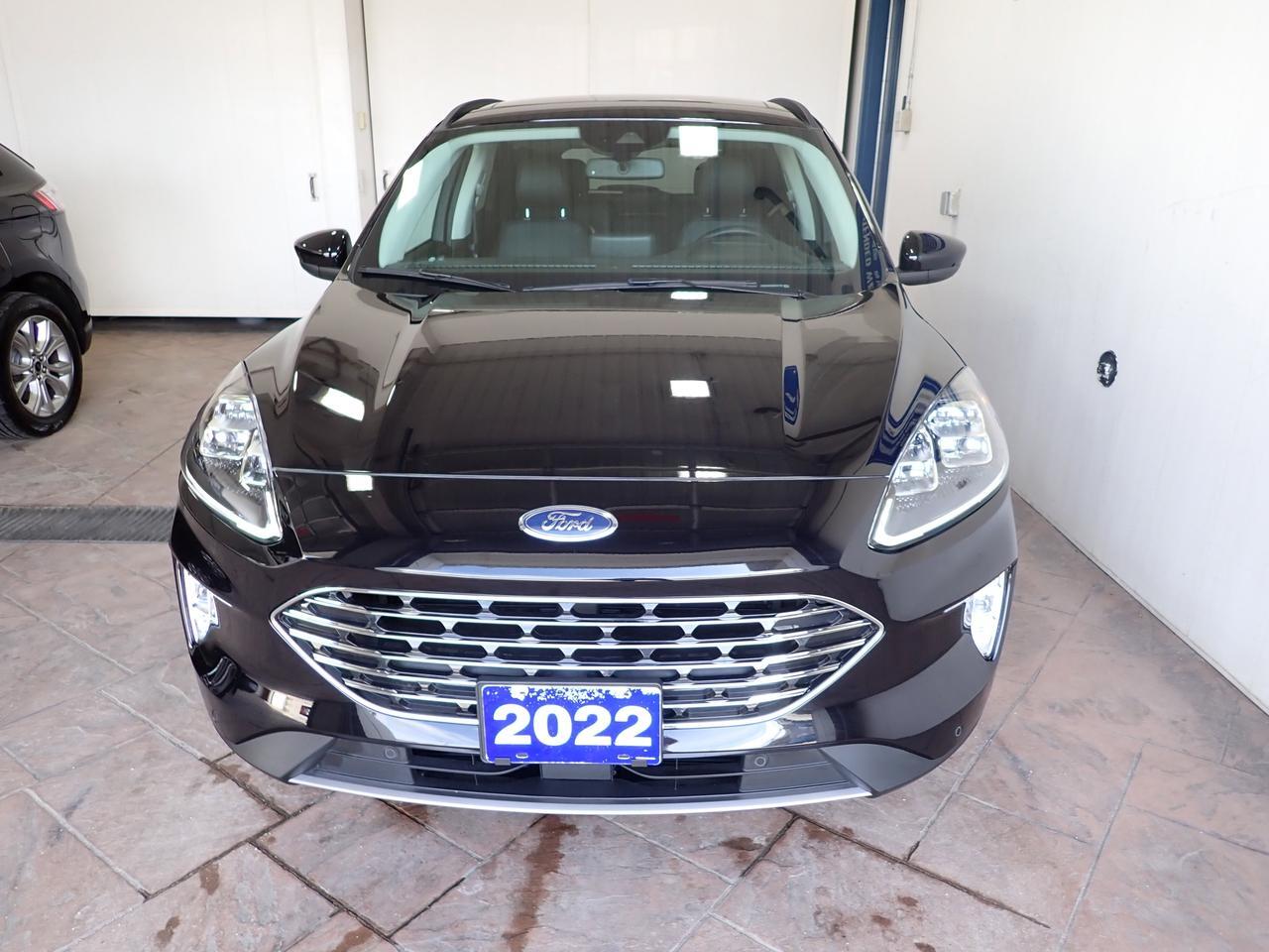 2022 Ford Escape Titanium* Hybrid* AWD LEATHER NAVI SUNROOF Listowel ON