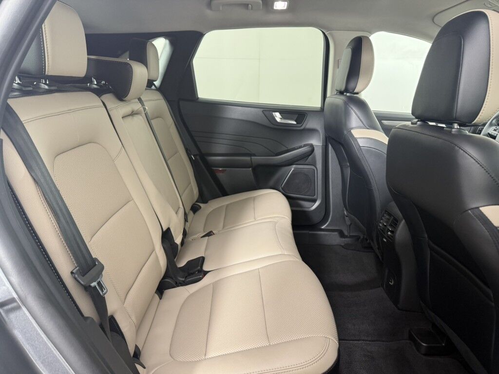 2022 Ford Escape Titanium Hybrid AWD Maumee OH