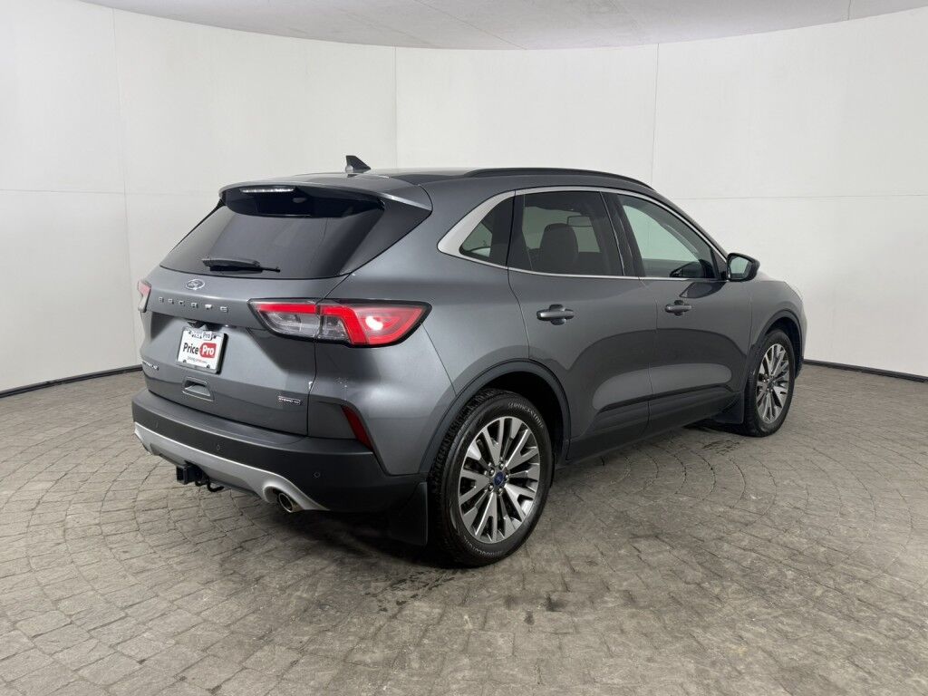 2022 Ford Escape Titanium Hybrid AWD Maumee OH