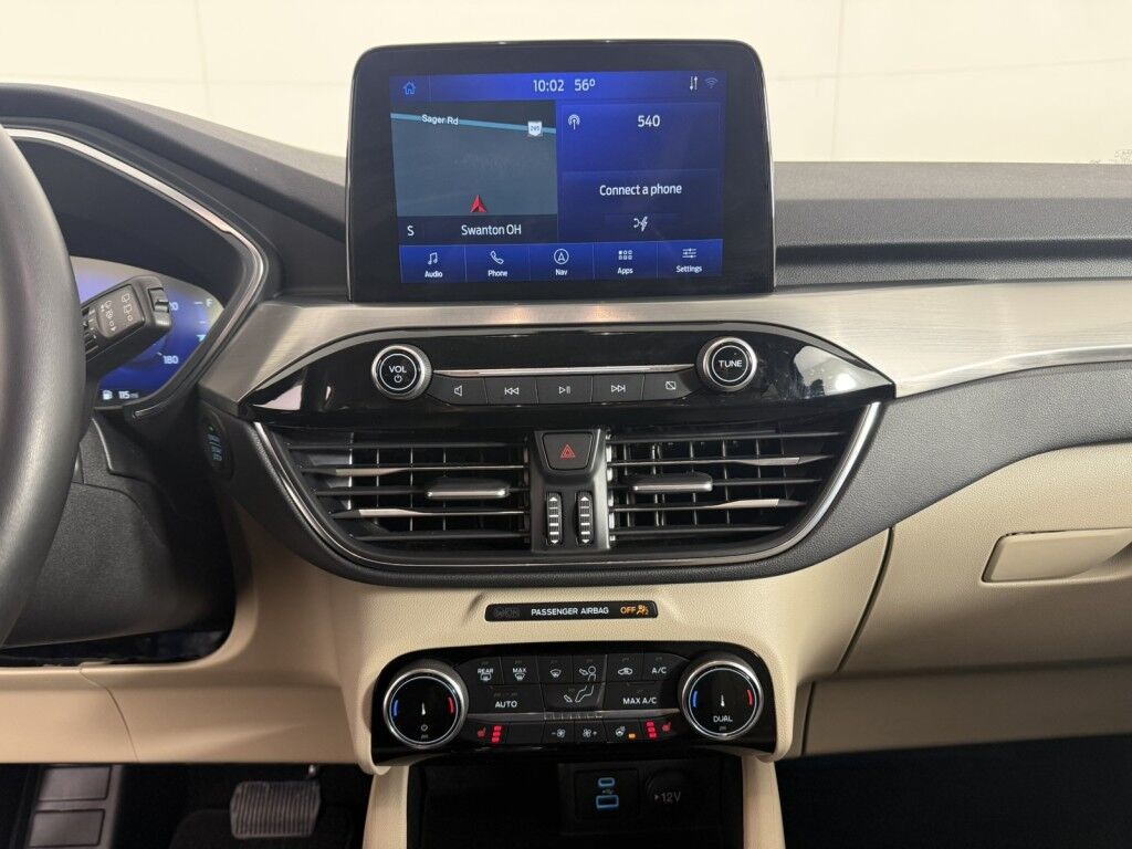 2022 Ford Escape Titanium Hybrid AWD Maumee OH