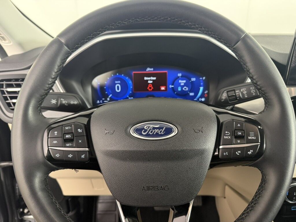 2022 Ford Escape Titanium Hybrid AWD Maumee OH