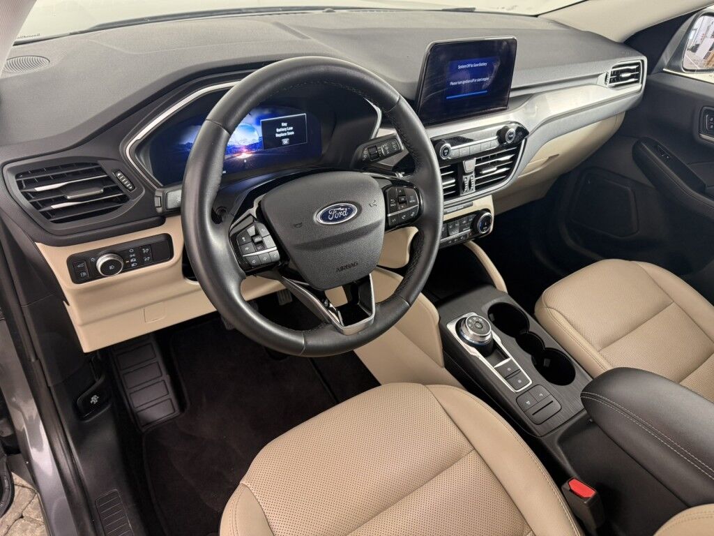 2022 Ford Escape Titanium Hybrid AWD Maumee OH