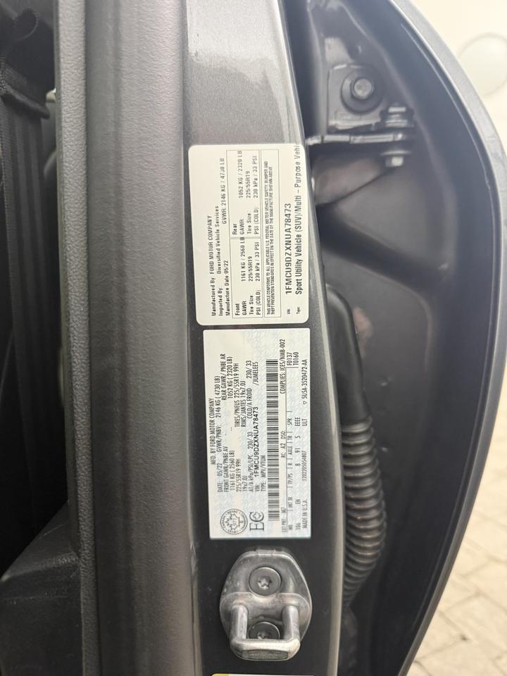 2022 Ford Escape Titanium Hybrid AWD Maumee OH