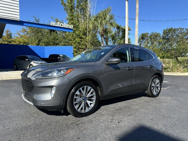 2022 Ford Escape Titanium Hybrid