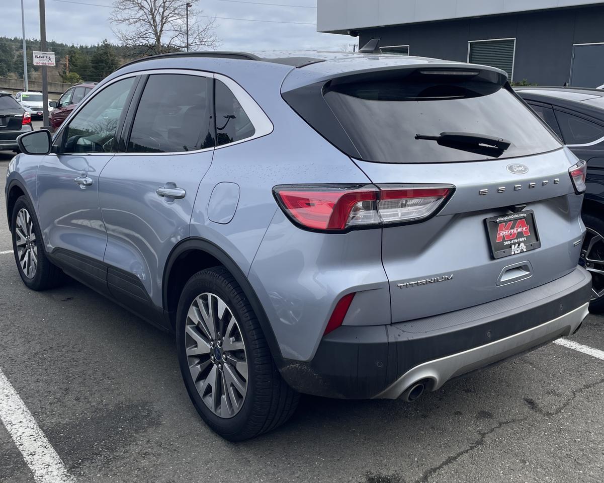 2022 Ford Escape Titanium Hybrid Sport Utility 4D
