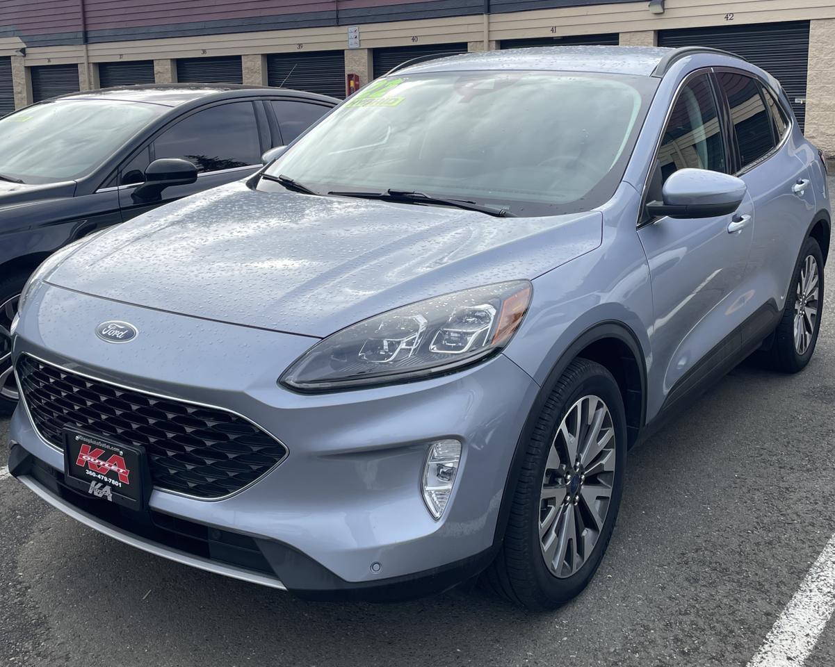 2022 Ford Escape Titanium Hybrid Sport Utility 4D