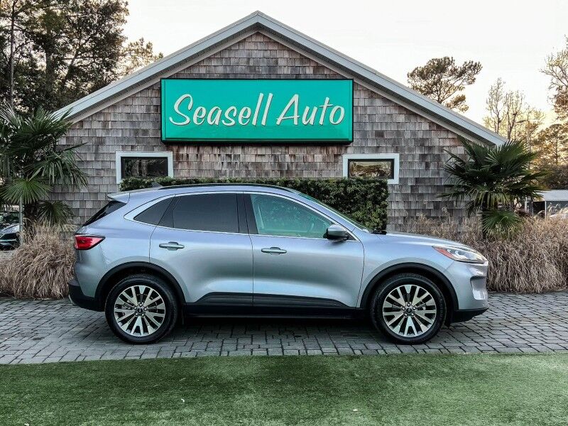 2022 Ford Escape Titanium Hybrid