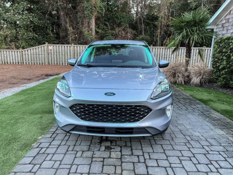 2022 Ford Escape Titanium Hybrid