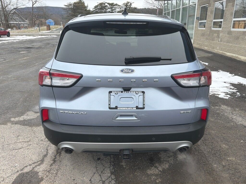 2022 Ford Escape Titanium Cooperstown NY