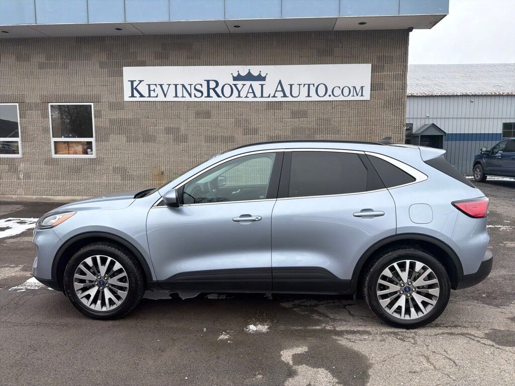 2022 Ford Escape Titanium