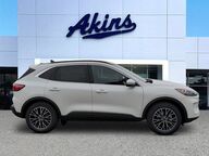 2022 Ford Escape Titanium Plug-In Hybrid Winder GA 2022 Ford Escape Titanium Plug-In Hybrid Winder GA