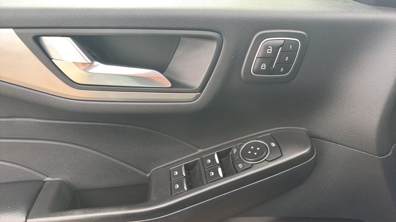 2022 Ford Escape Titanium Sherwood Park AB