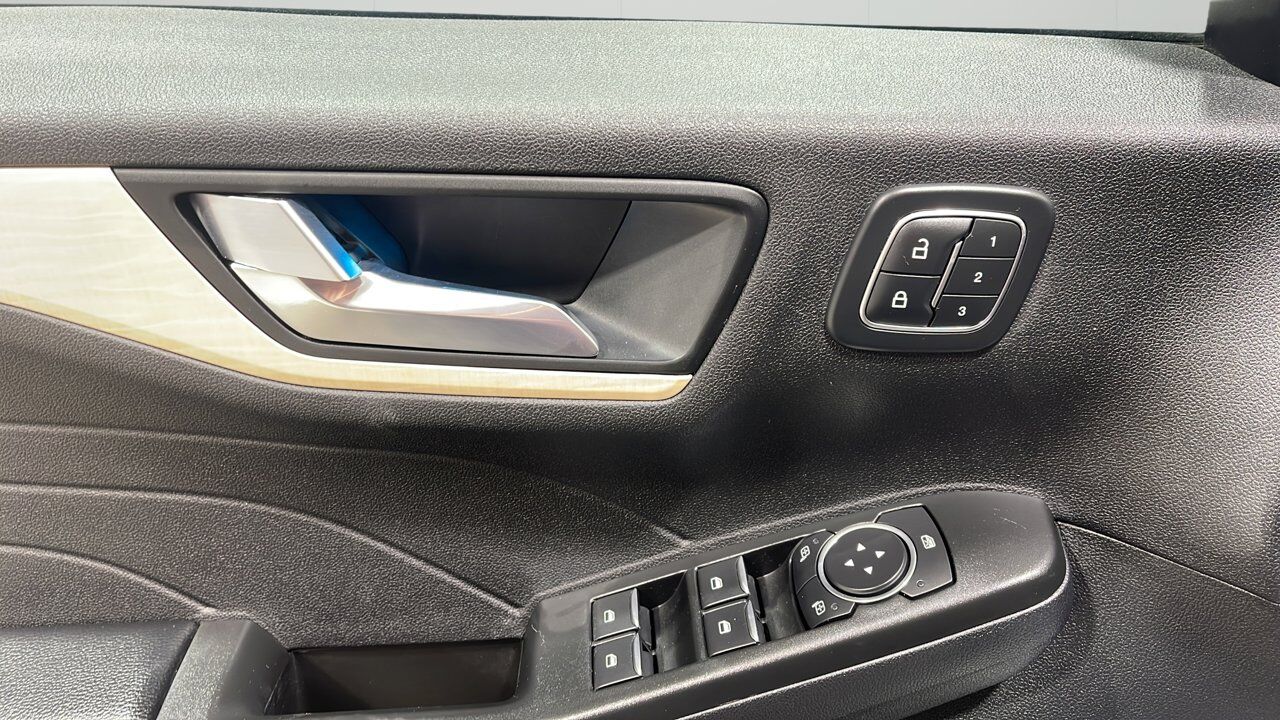 2022 Ford Escape Titanium Sherwood Park AB