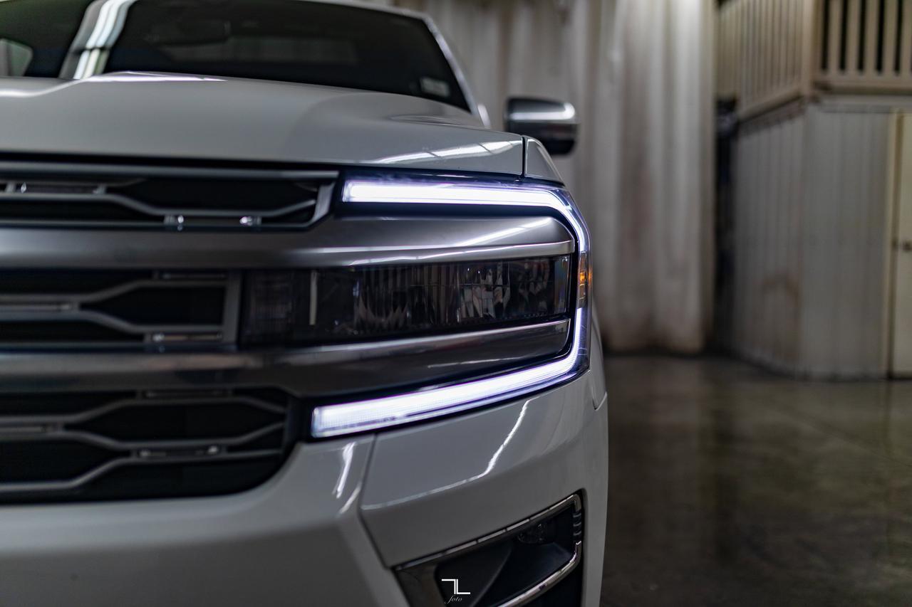 2022 Ford Expedition AWD Platinum Leather Roof Nav BCam Red Deer AB