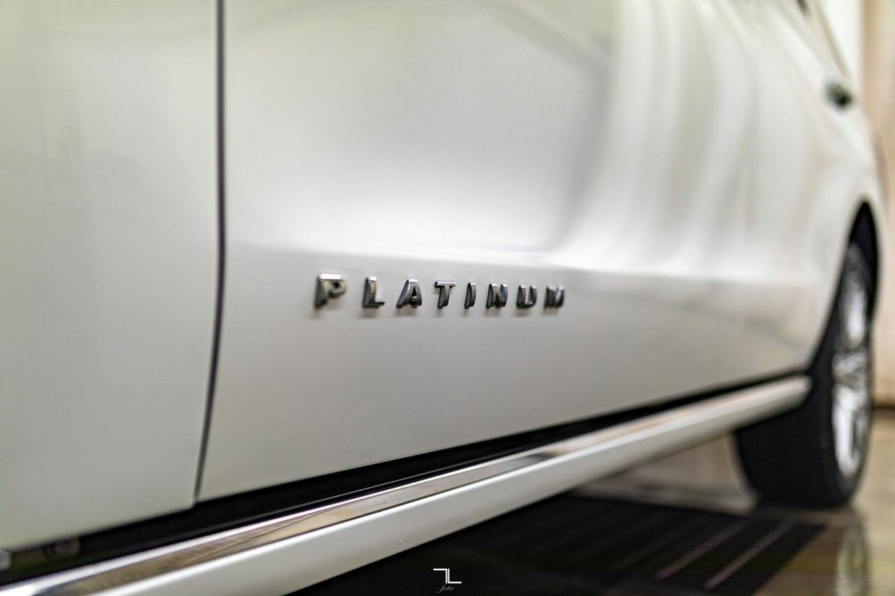 2022 Ford Expedition AWD Platinum Leather Roof Nav BCam Red Deer AB