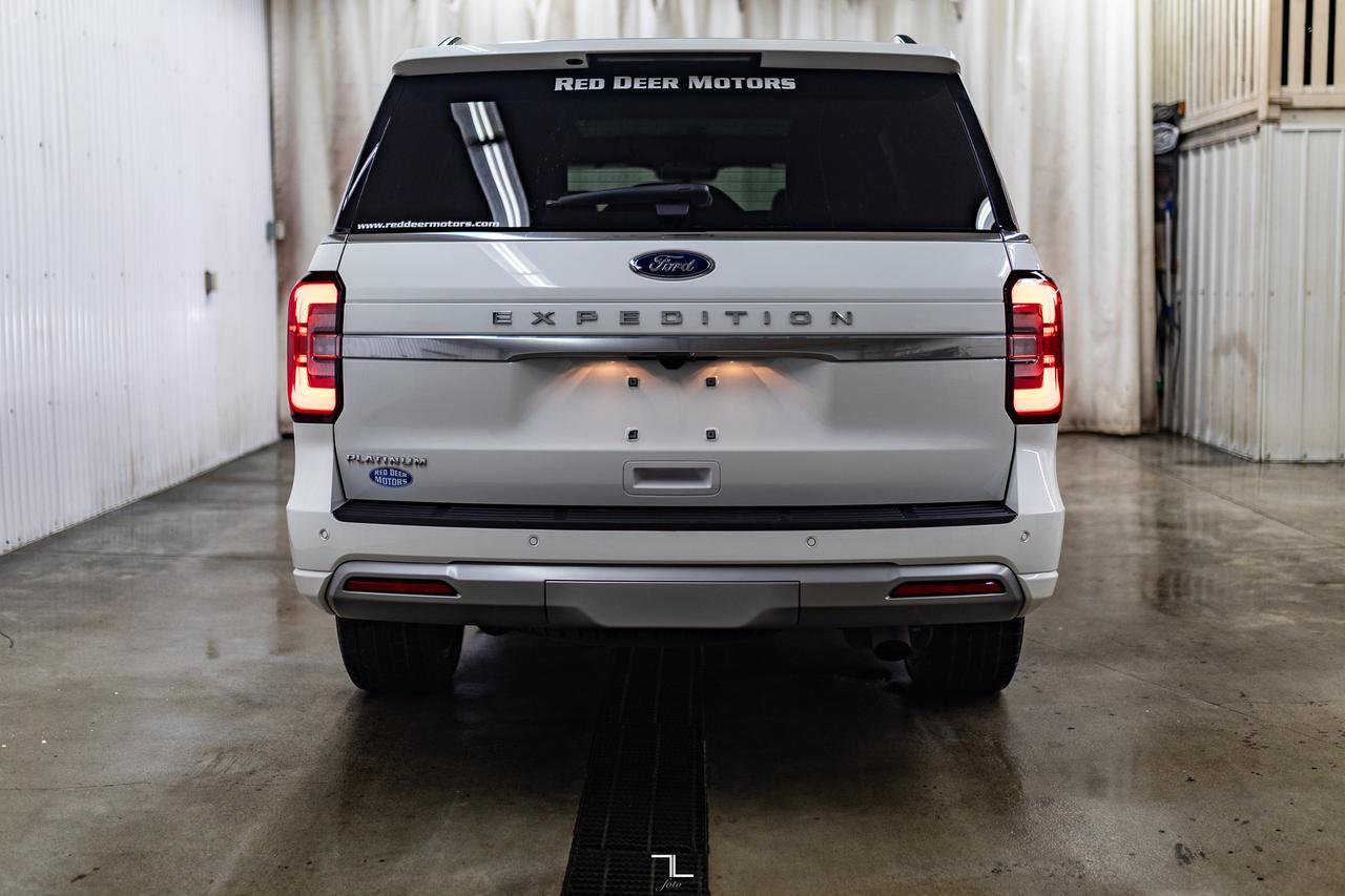 2022 Ford Expedition AWD Platinum Leather Roof Nav BCam Red Deer AB
