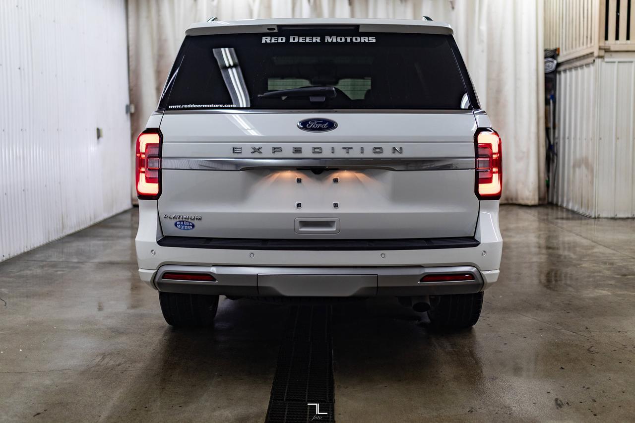 2022 Ford Expedition AWD Platinum Leather Roof Nav BCam Red Deer AB