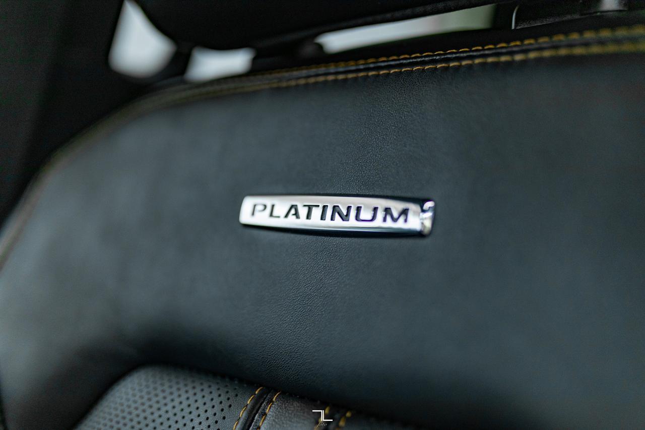 2022 Ford Expedition AWD Platinum Leather Roof Nav BCam Red Deer AB