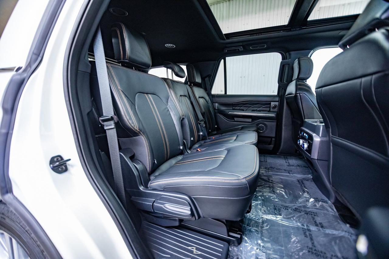 2022 Ford Expedition AWD Platinum Leather Roof Nav BCam Red Deer AB